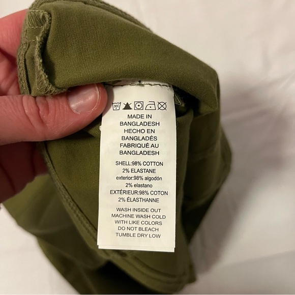 Michael Kors green button front skirt and crop top 2 piece set - Picture 10 of 10